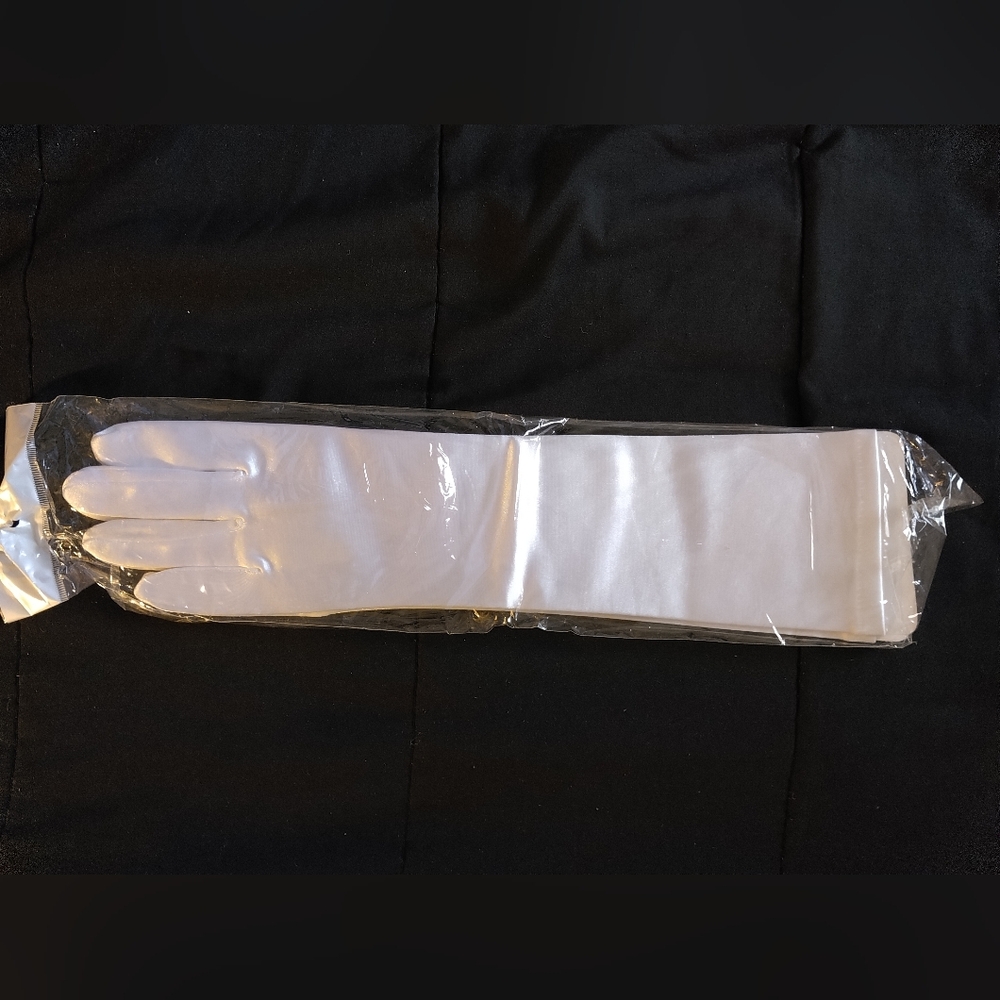 Elegant Long White Gloves